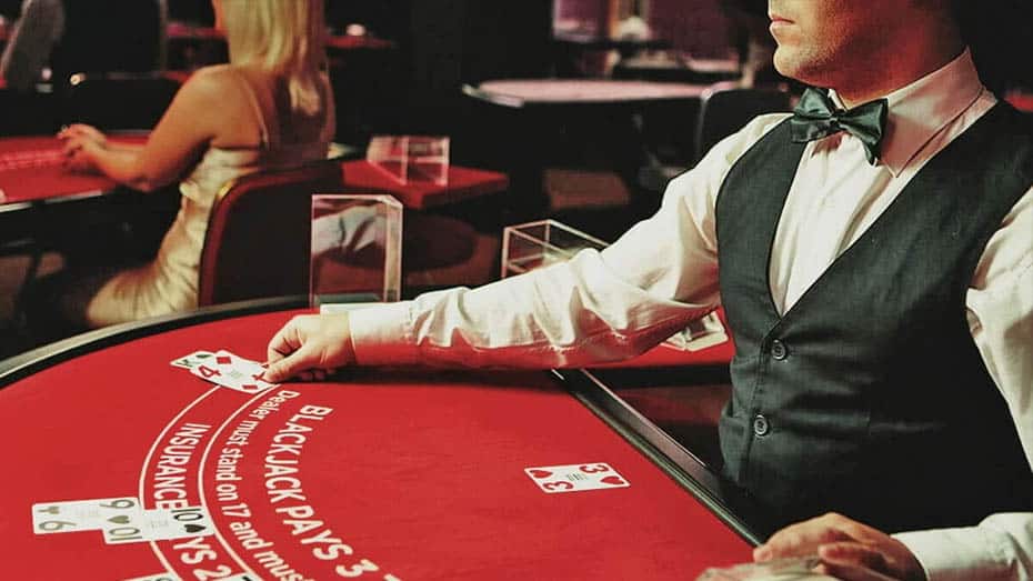 Blackjack Strategy for Online and Live Gameplay