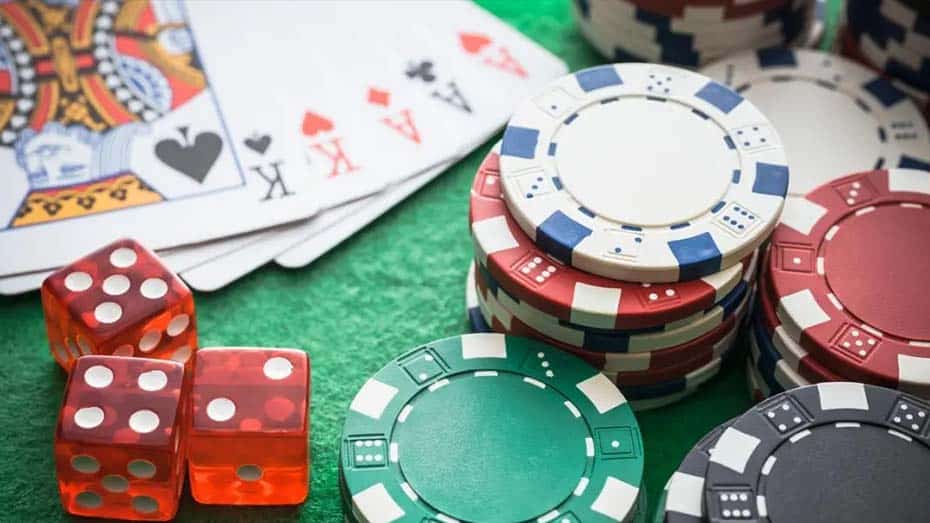 Mastering Live Poker Strategies for Success at the Casino Table